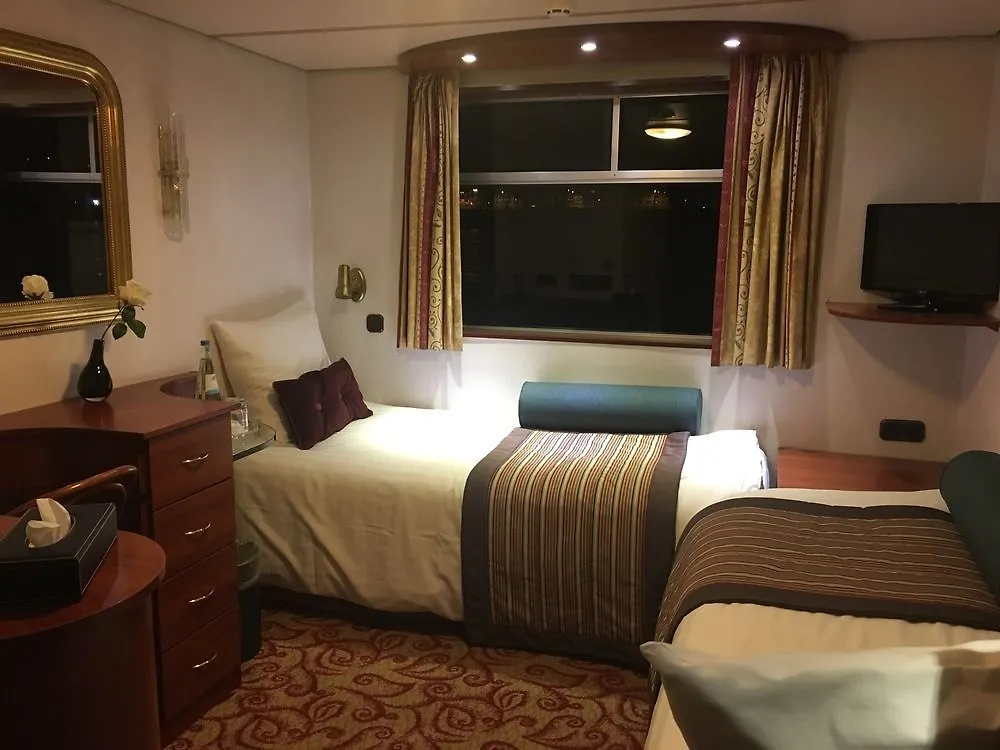 Knm Ms Switzerland I - Dusseldorf Hotel 3*,