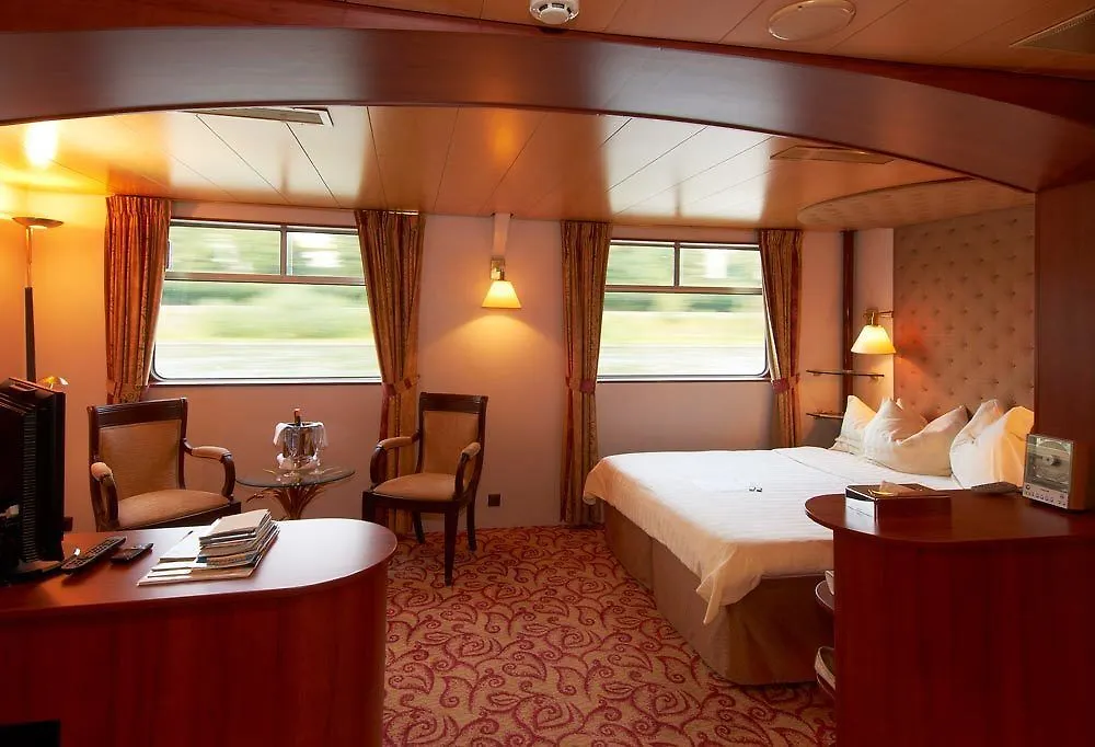 Knm Ms Switzerland I - Dusseldorf Hotel